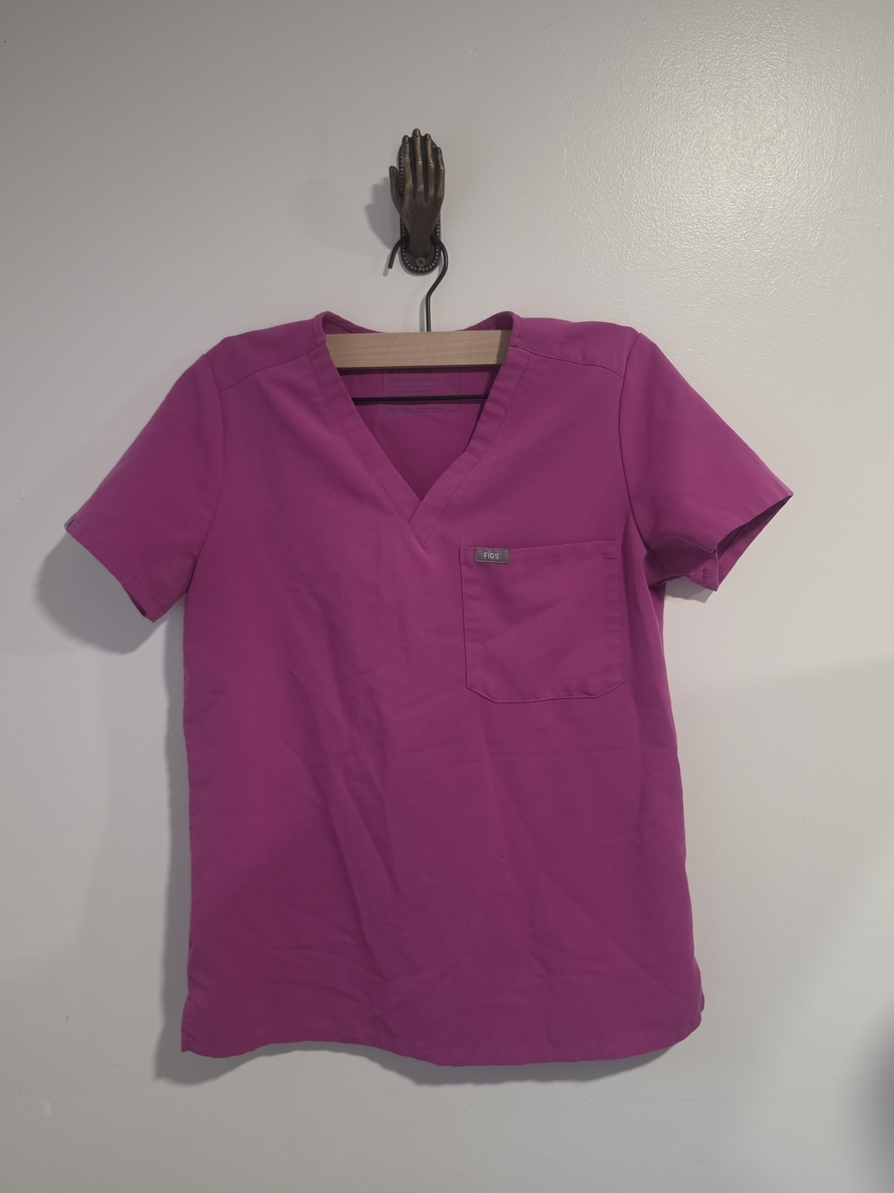 Figs Catarina V-Neck Scrub Top  Bright Magenta Women's Size XS